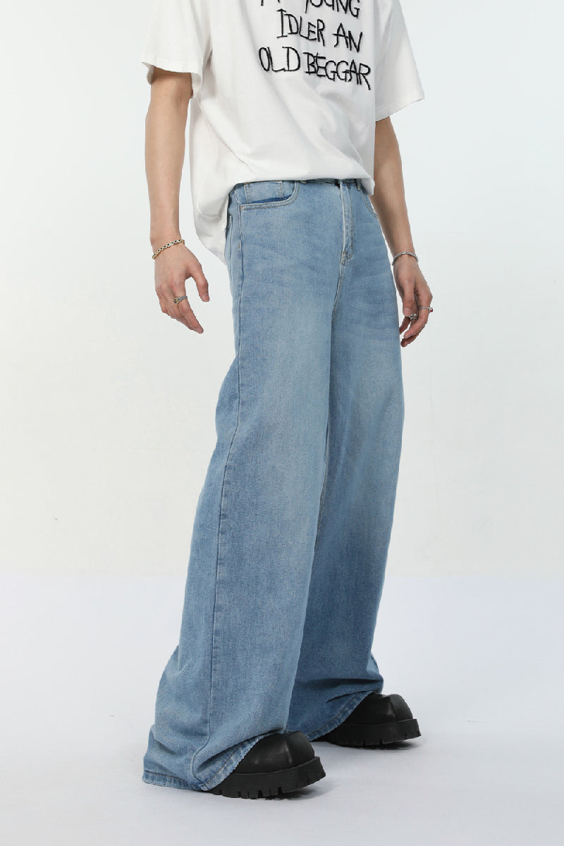 Distressed Wash Straight Jeans