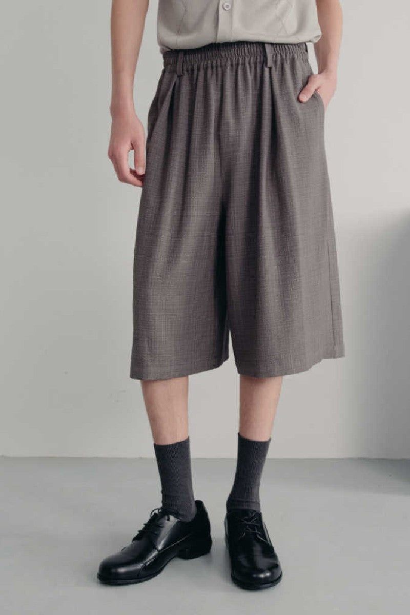 Pleated Check Capri Pants