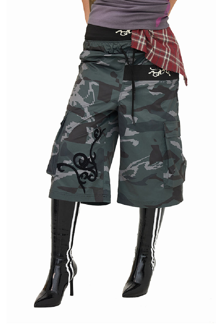 Glitch Skull Double-Waist Camo Shorts