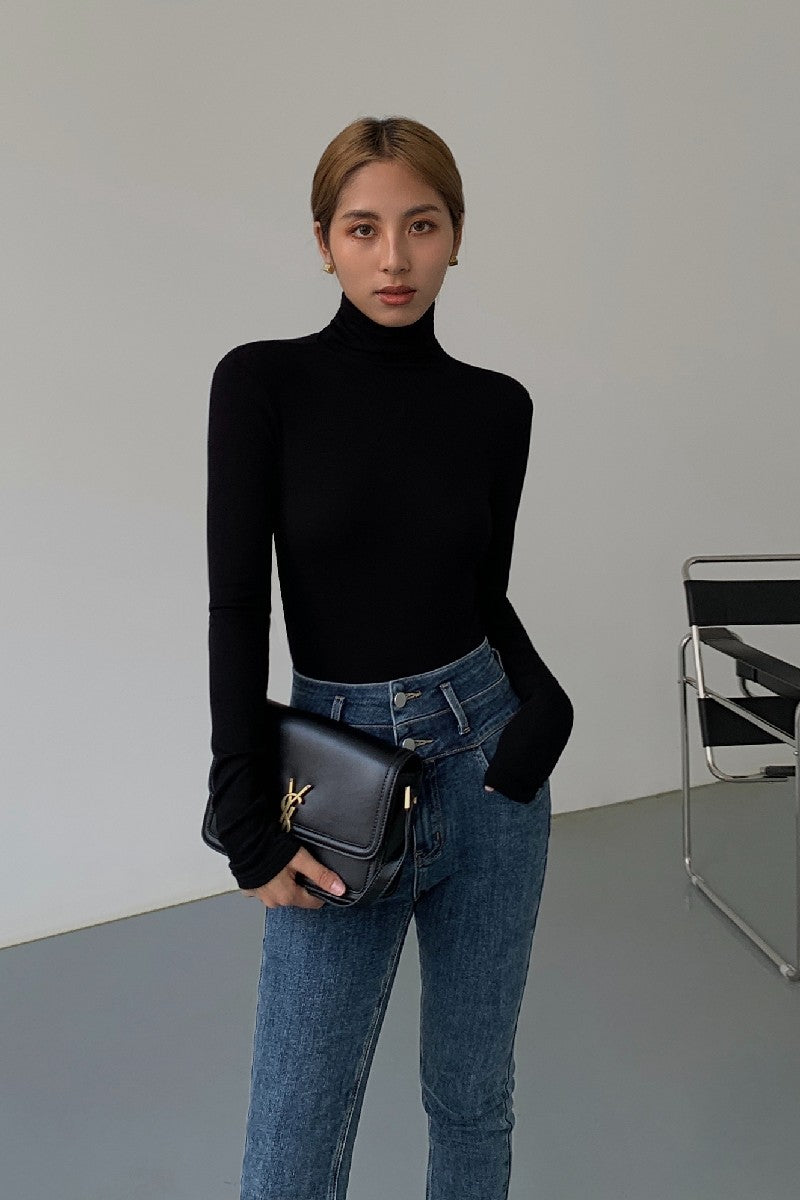 Slim Fitting Knit Turtleneck