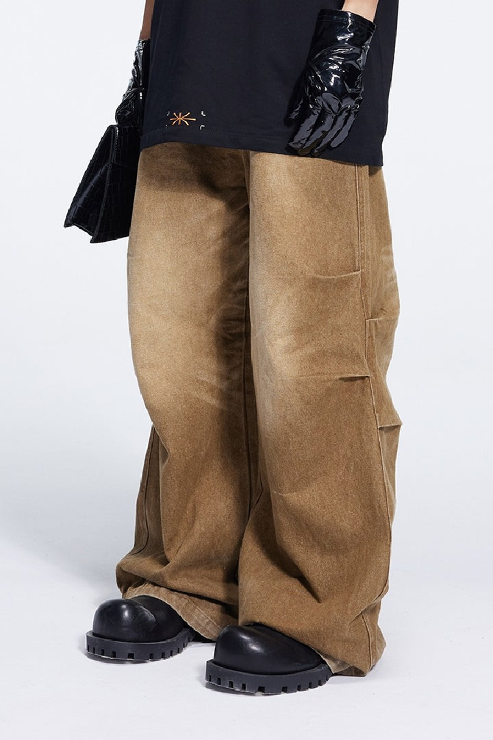Pleated Washed Oversized Jeans