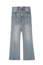 Loose Stitched Flared Jeans