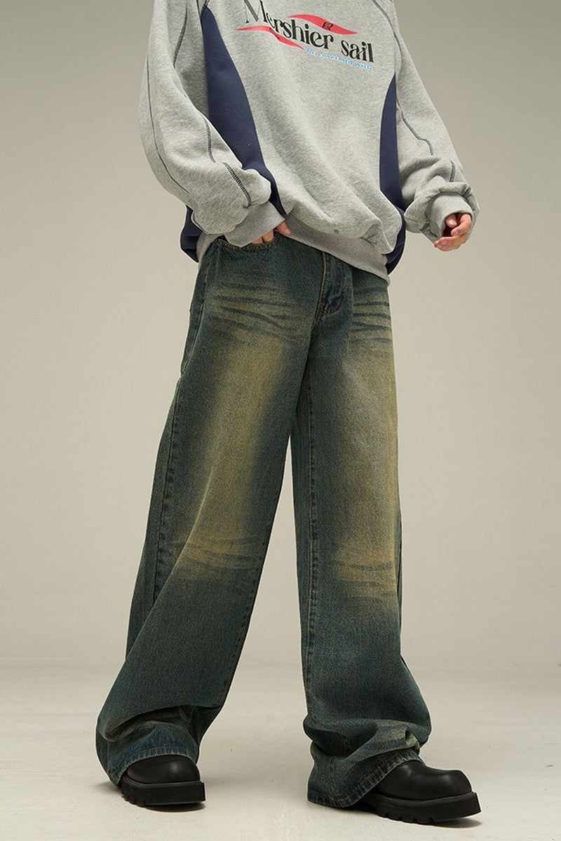 Oversized Washed Jeans