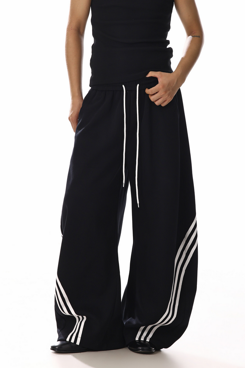 Triple Stripe Barrel Sweatpants