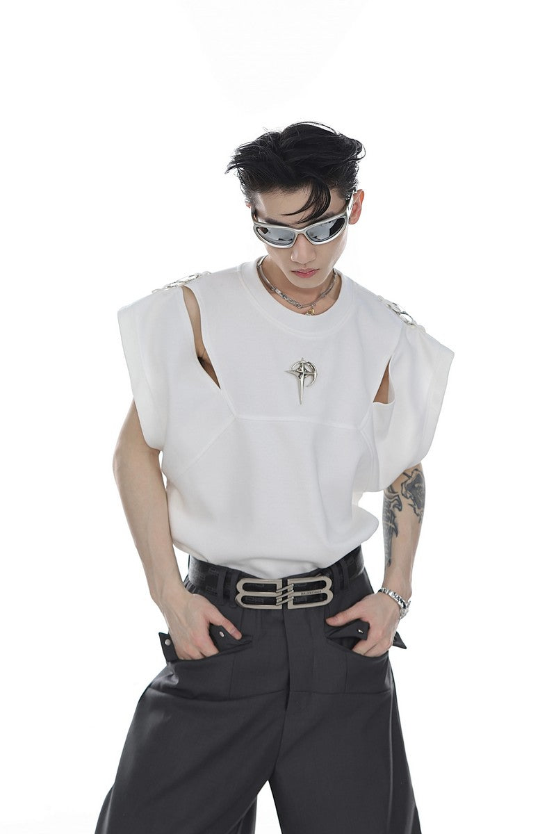 Split Buckle Metal Logo Tee