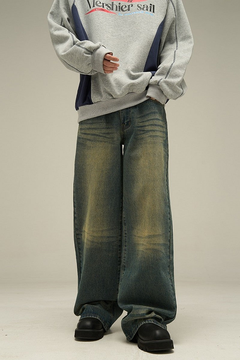 Oversized Washed Jeans