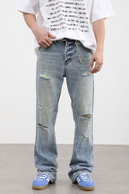 Distressed Loose Jeans