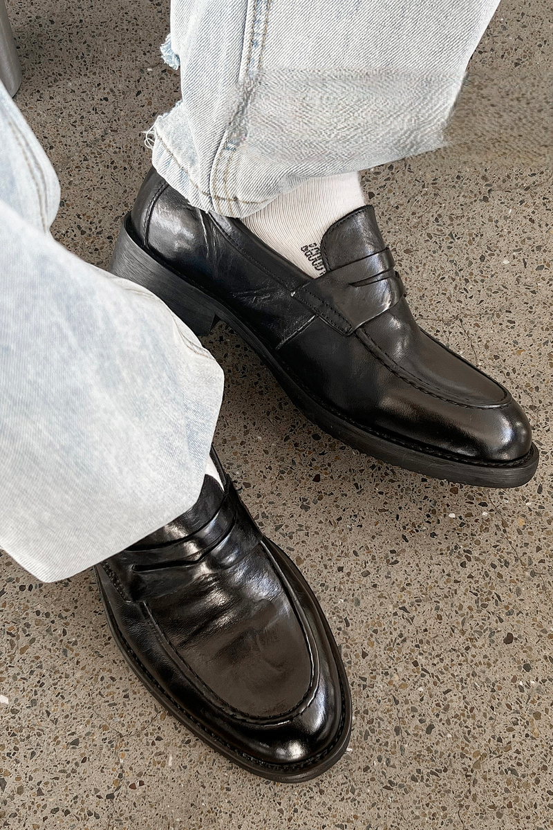 Low Profile Trainer Sneakers