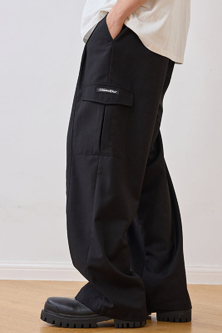 Pleated Wide-Leg Cleanfit Trousers