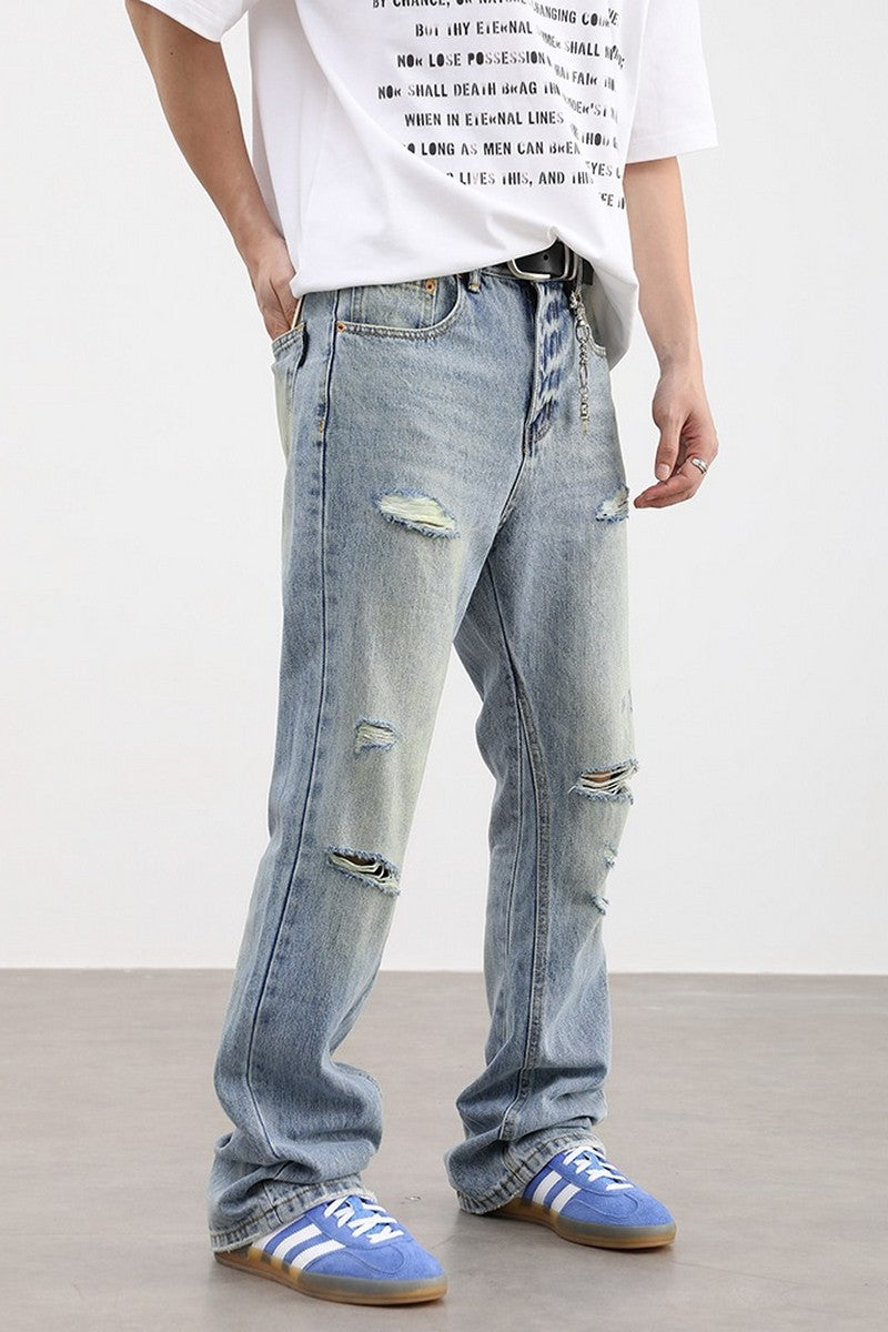 Distressed Loose Jeans