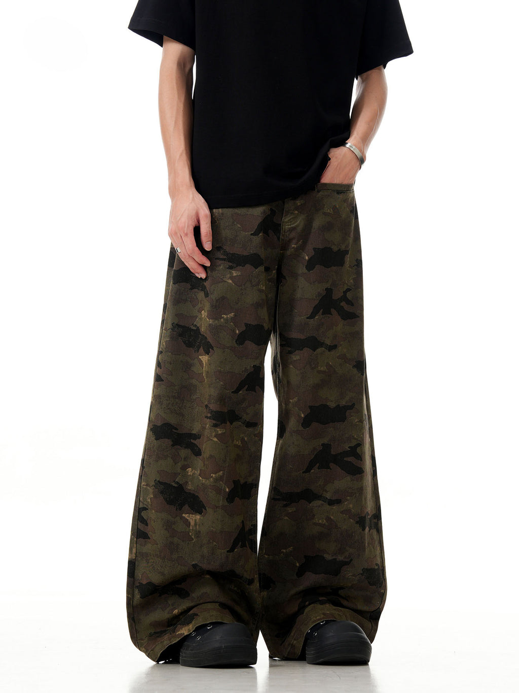 Camo Washed Cargo Jeans