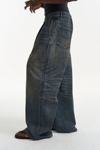 Washed Pleated Baggy Jeans
