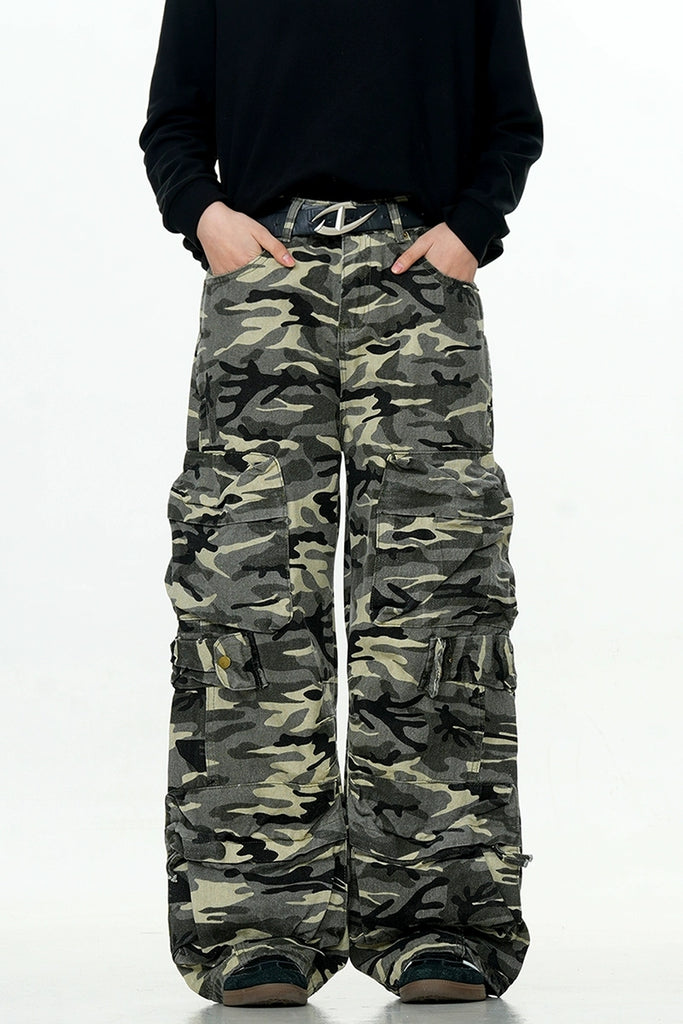 『Copping Zone』Heavyweight Camo Distressed Cargo Pants Distressed Camo Cargo Pants – Copping Zone
