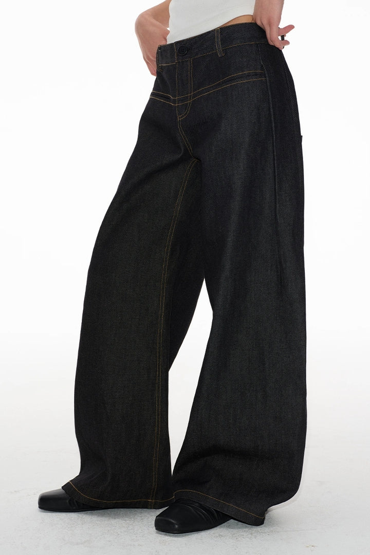 Pleated Banana Jeans