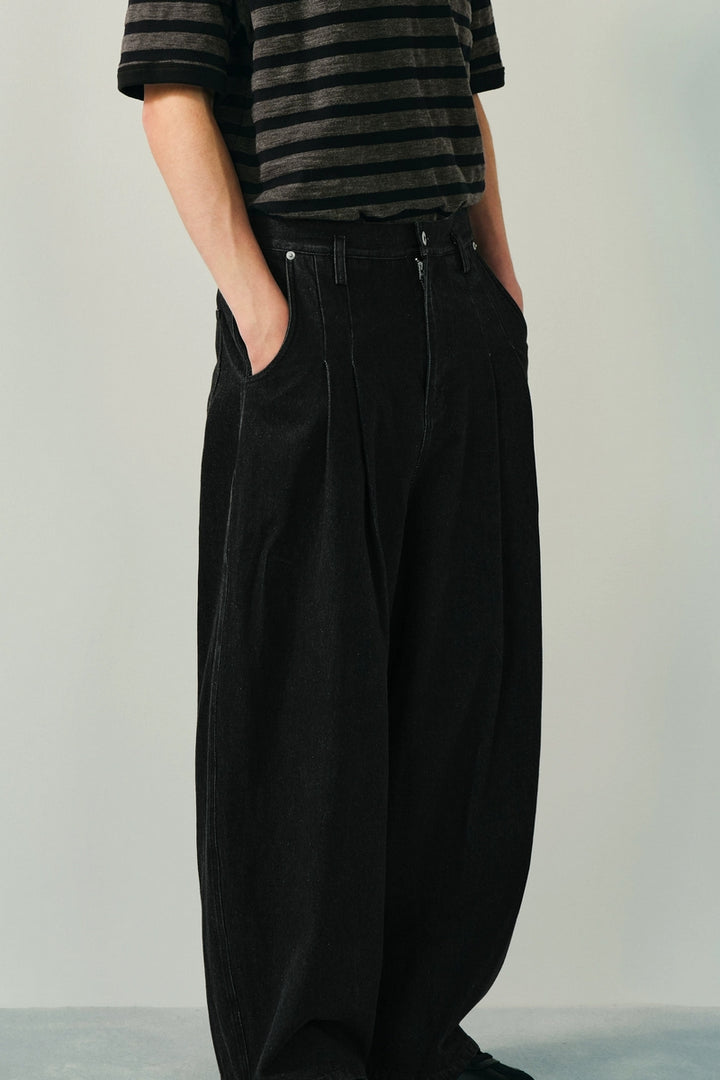 13.5oz Japanese Wide-Leg Pleated Jeans