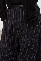 Pleated Curved Knife Pants