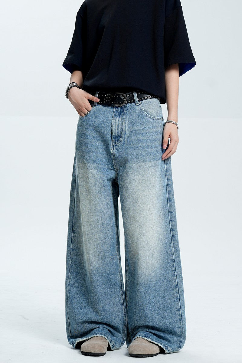 Straight Washed Dragging Jeans