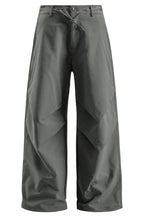 Wrinkled Paratrooper Cargo Pants