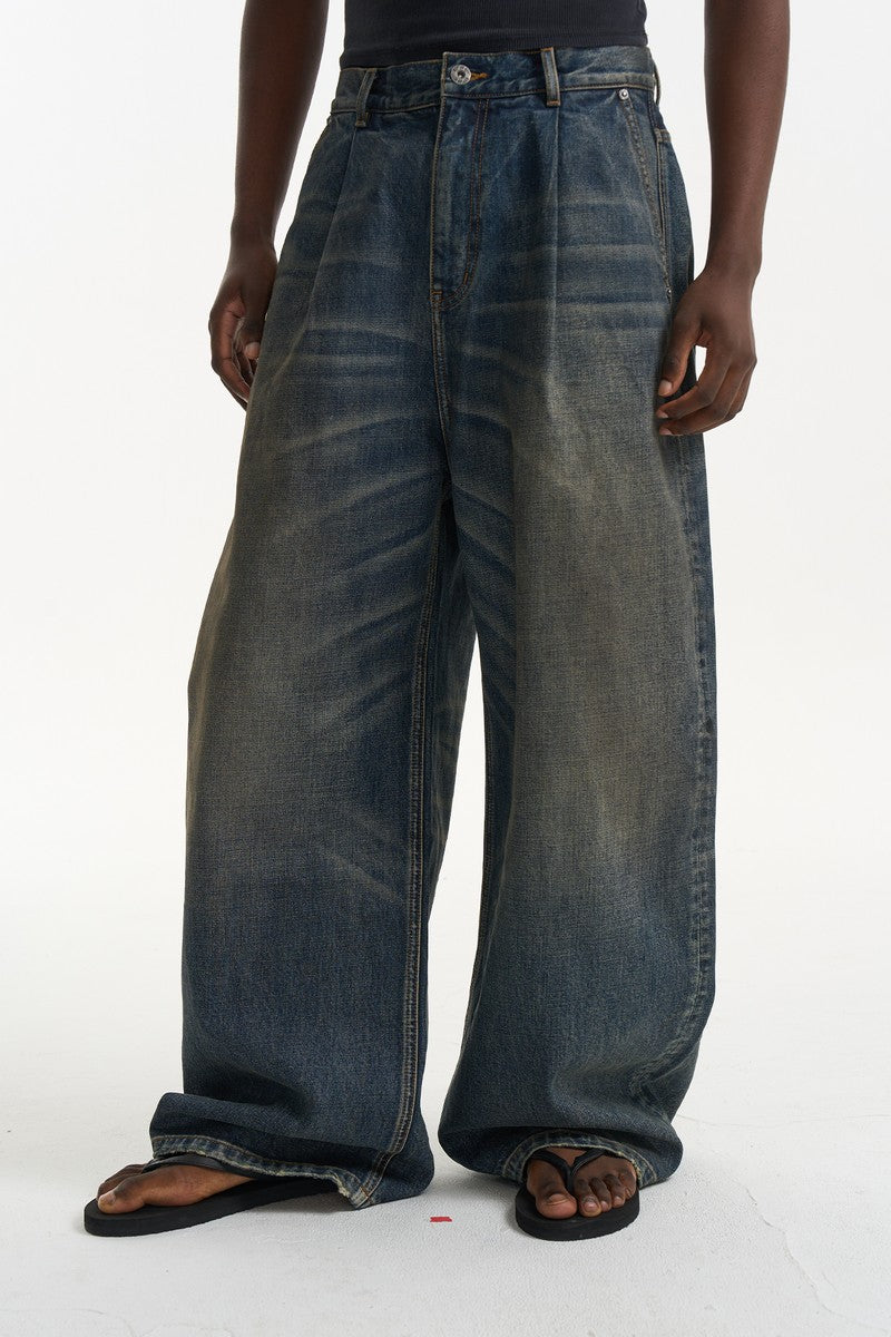 Washed Pleated Baggy Jeans