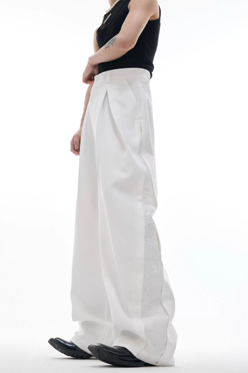 Embroidered Pleated Vintage Trousers