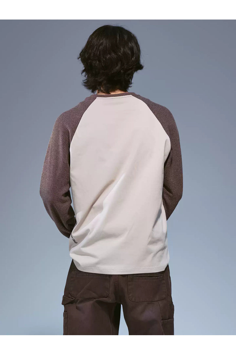 Vintage Raglan Graphic Longsleeve — gallery