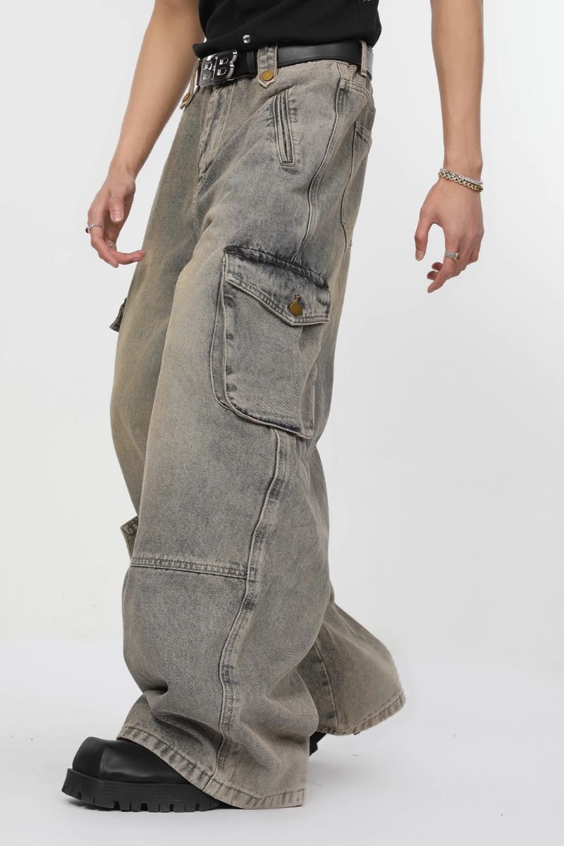 Washed Pockets Jeans