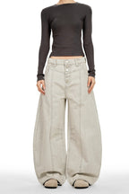 Button Detail Curved Jeans - Gray