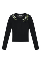 Green Wreath Slim Fit Tee
