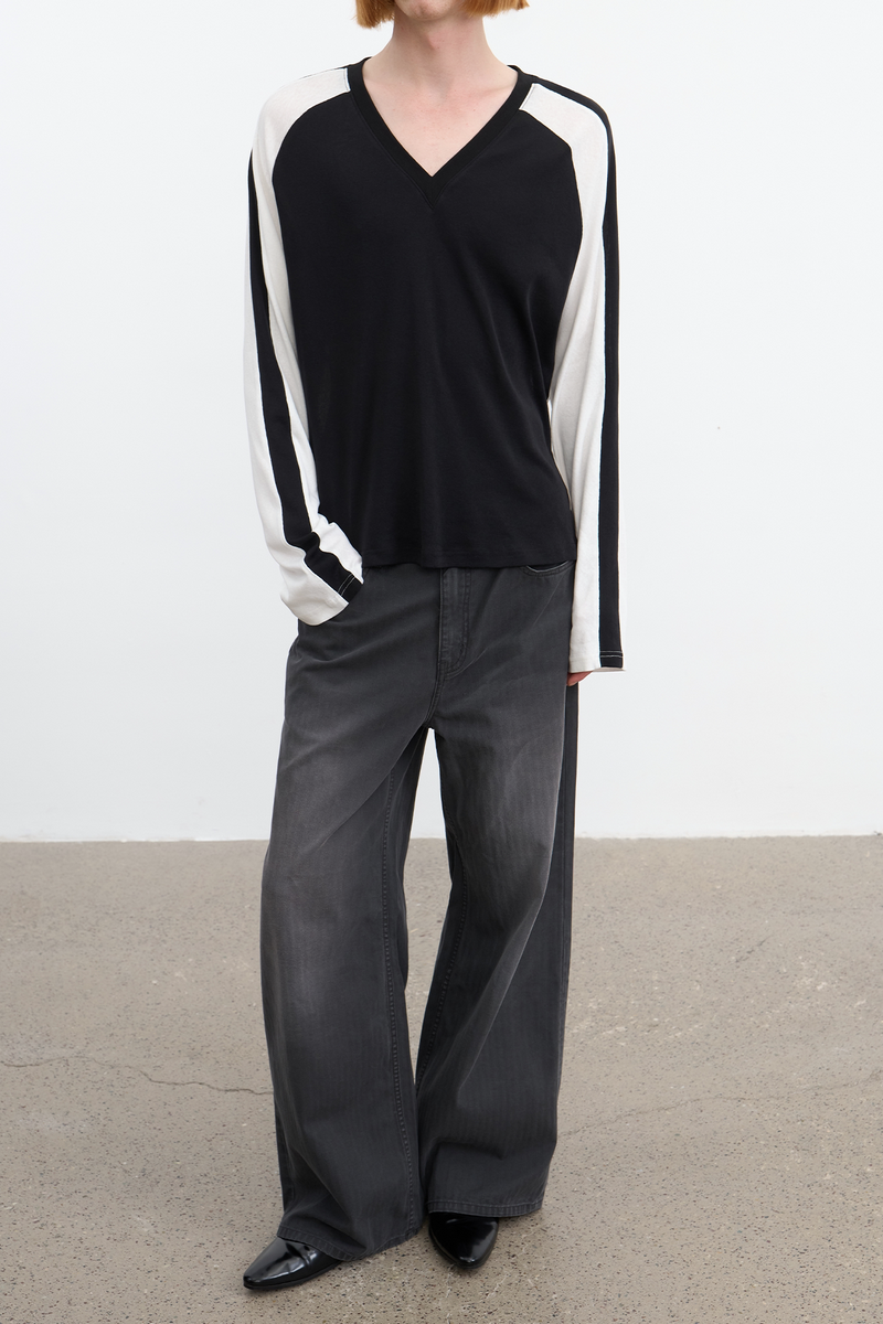 Contrast Raglan V-Neck Longsleeve