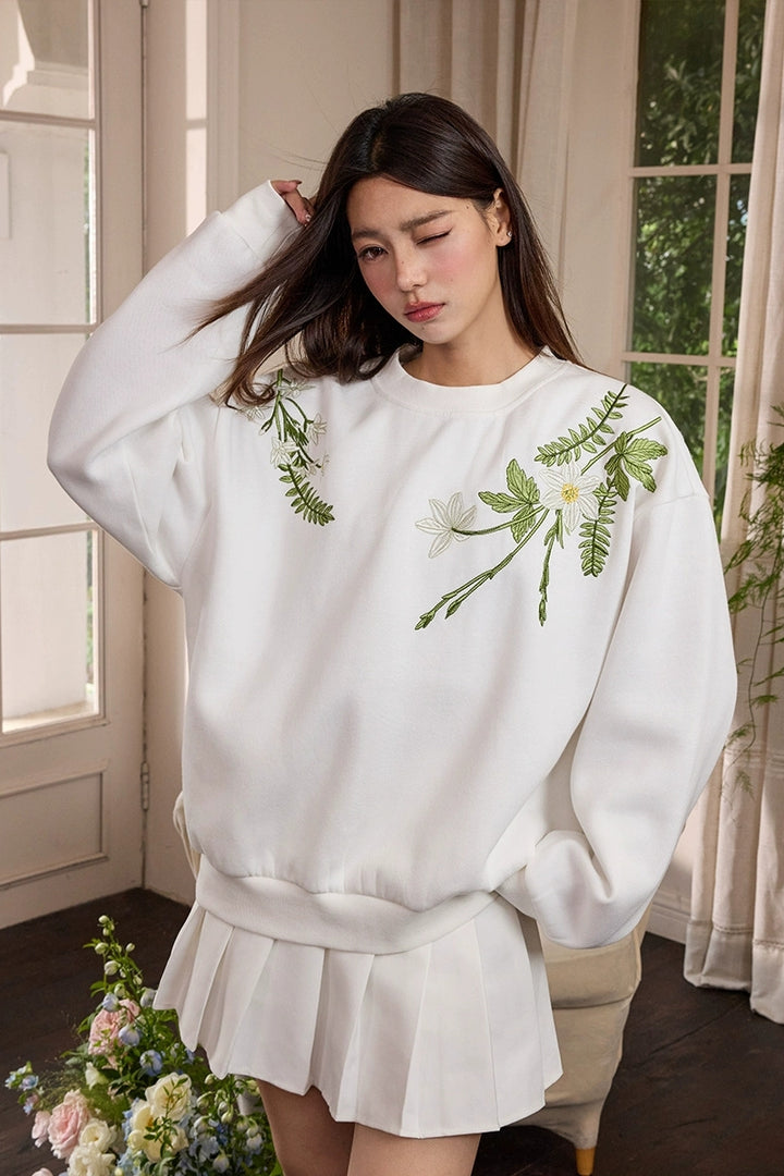 Floral Embroidery Fleece Crewneck Sweatshirt