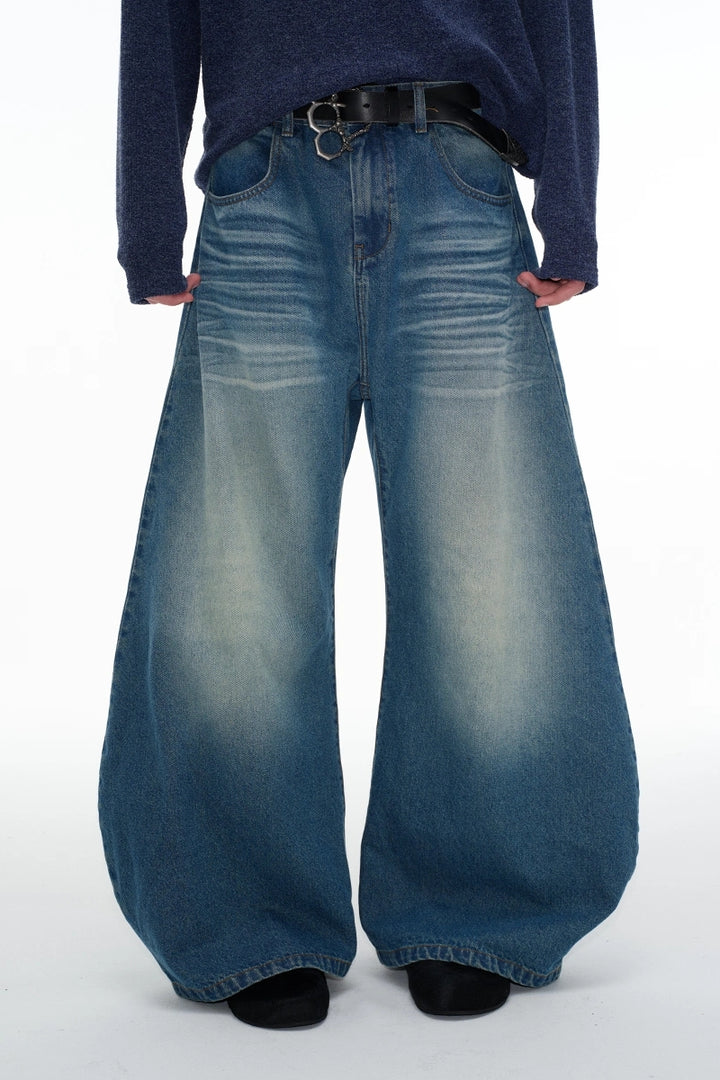 Pleated Wide Leg Jeans