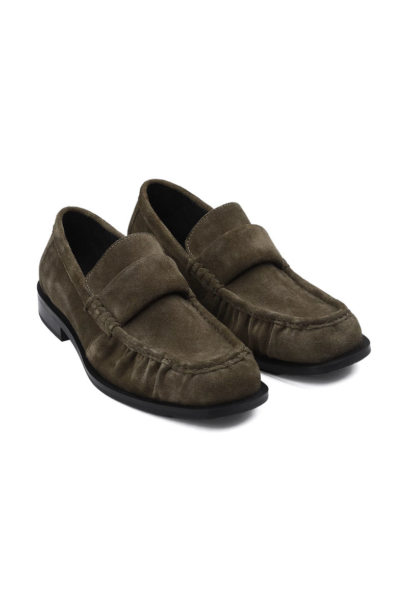 High Sheen Cowhide Loafers - Brown - three-quarter pair view