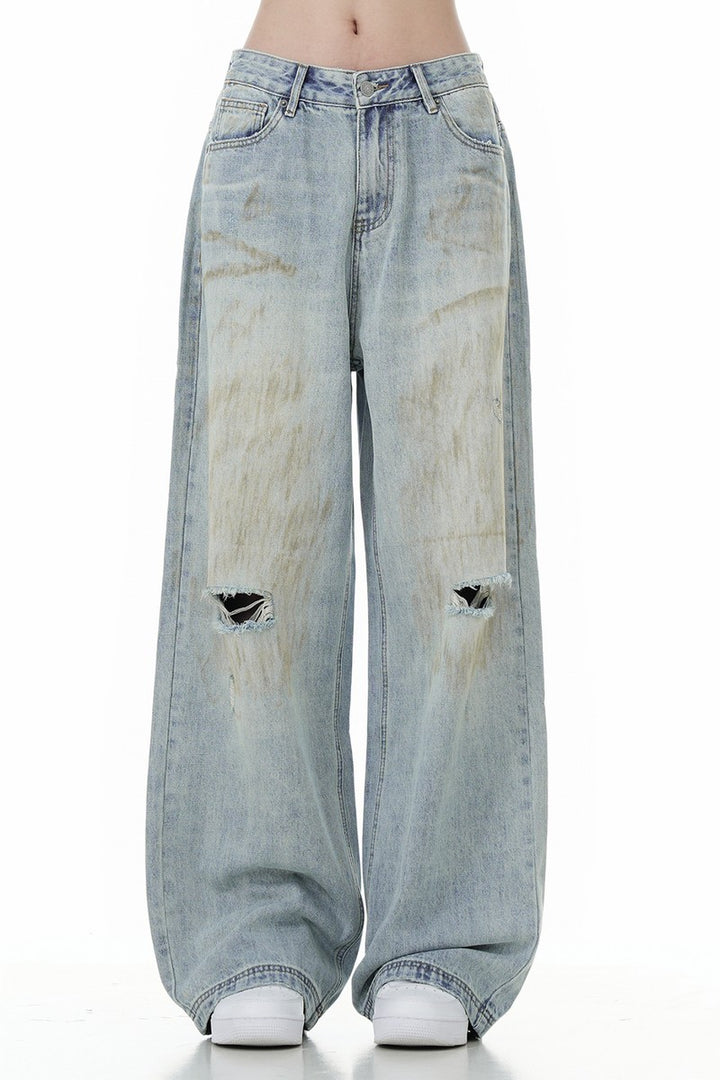 Distressed Cleanfit Straight Jeans