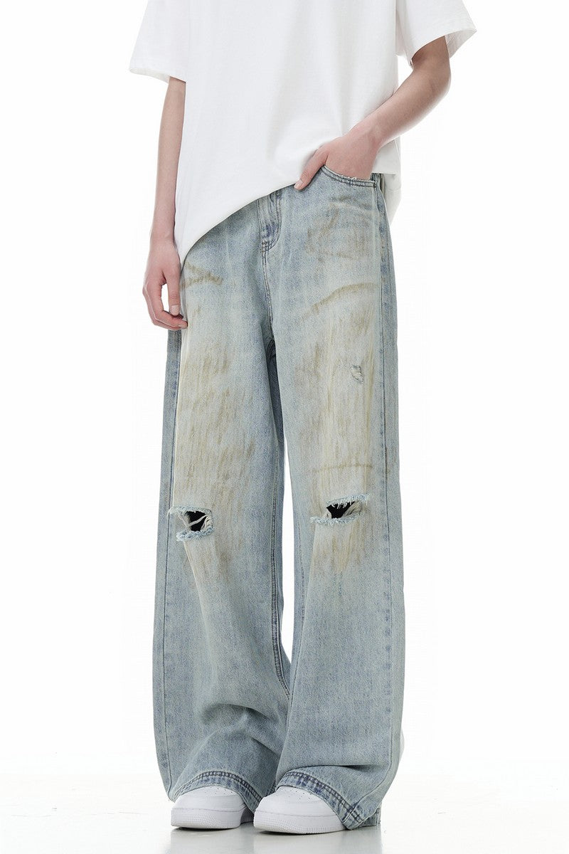 Distressed Cleanfit Straight Jeans