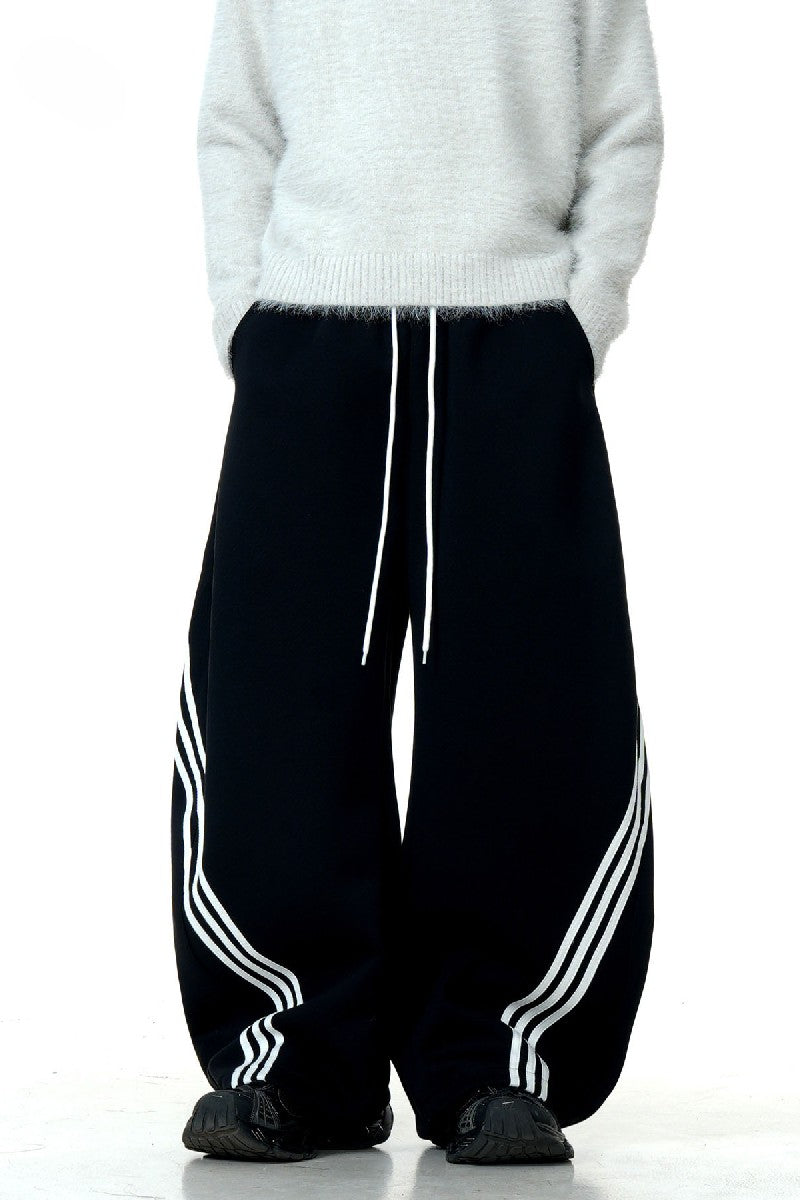 Triple Stripe Street Sweatpants