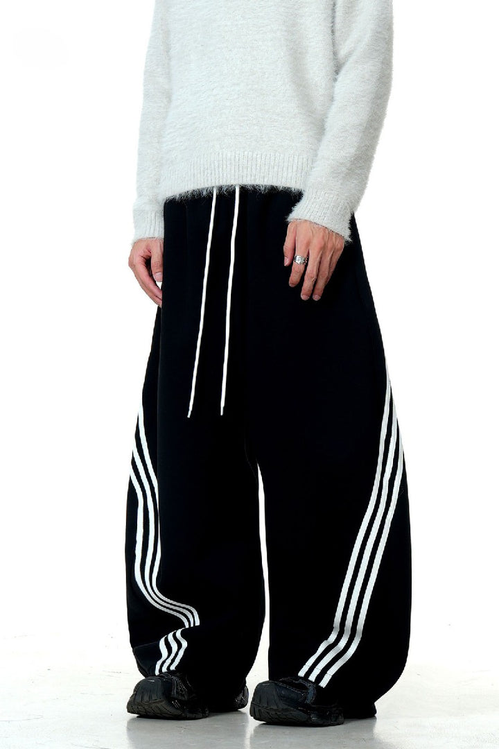 Triple Stripe Street Sweatpants