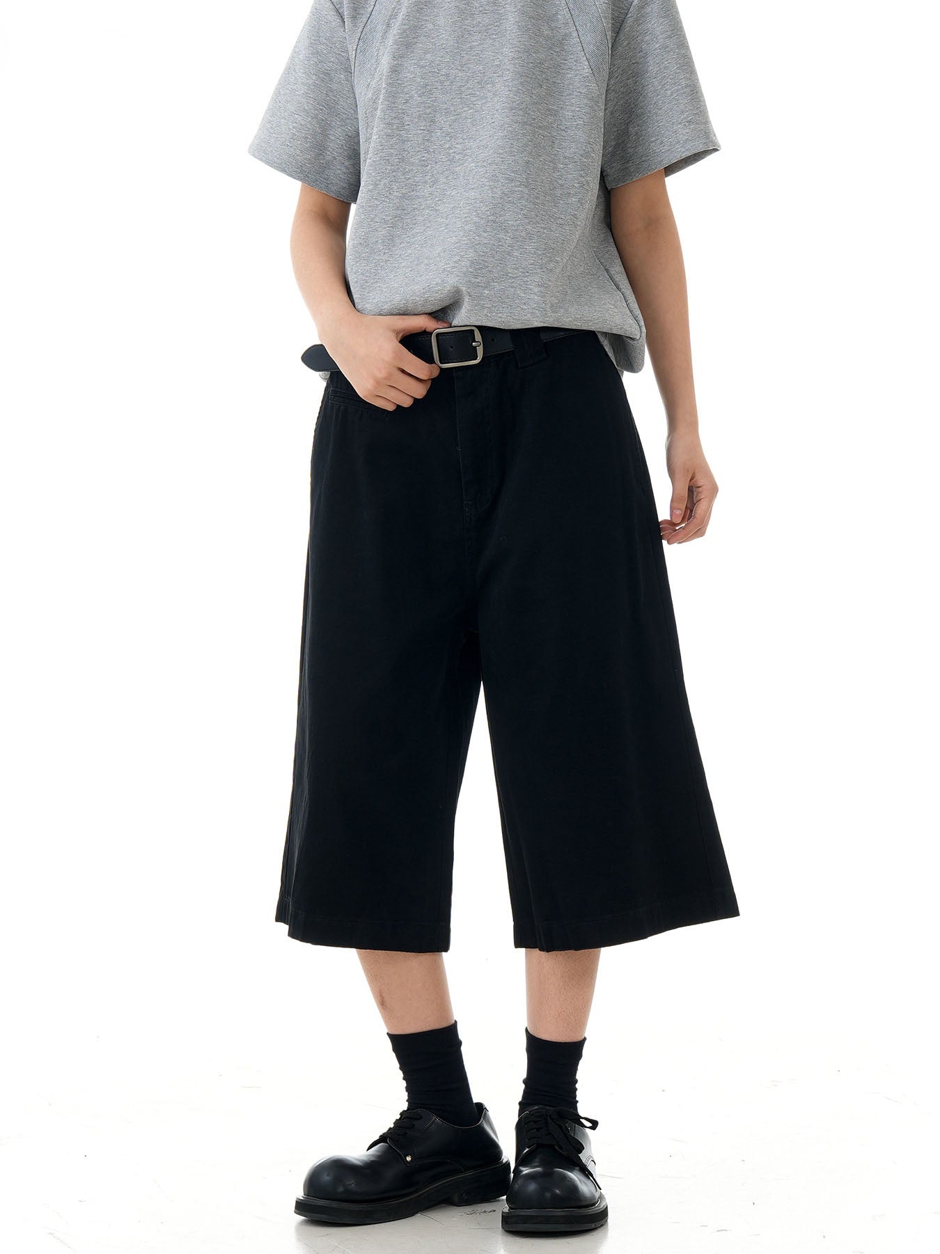 High Waist Cargo Knee Shorts