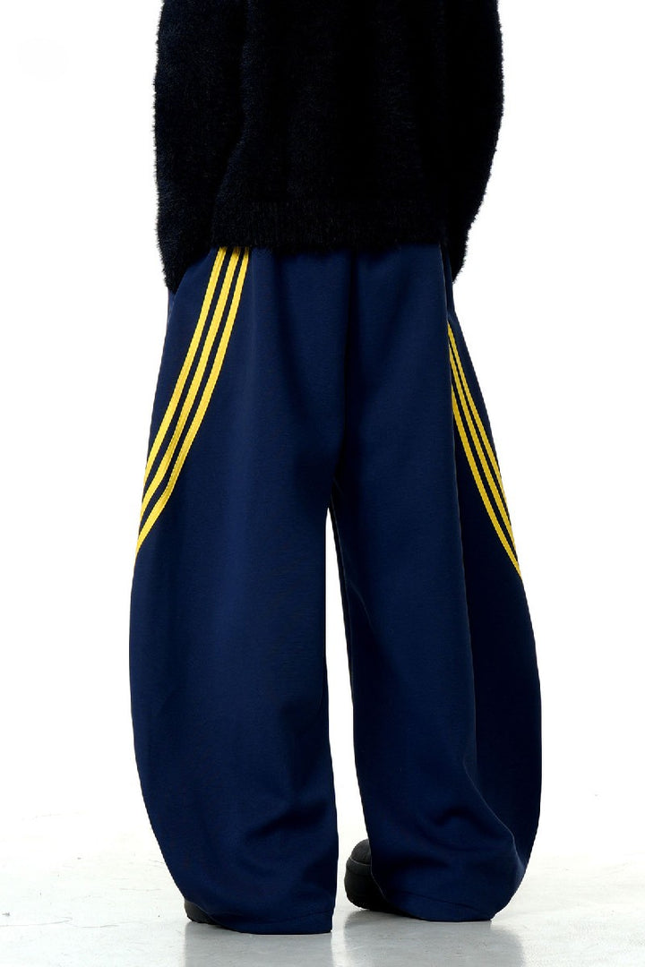 Triple Stripe Street Sweatpants