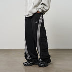 Functional Pockets Loose Jeans