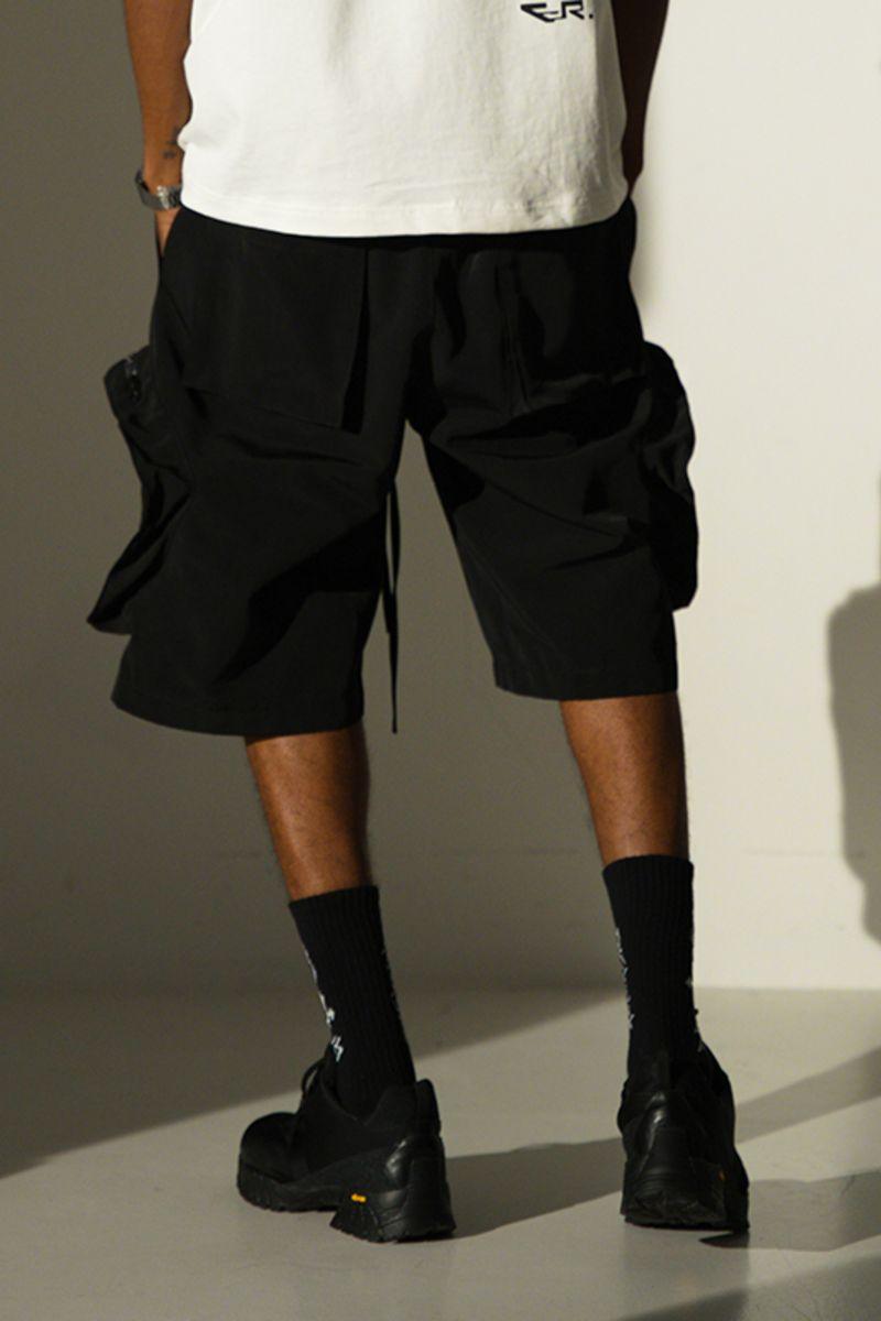 Empty Reference Zipper Pockets Shorts