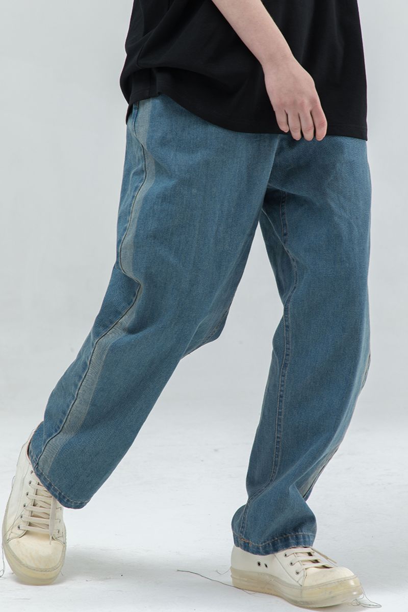 THINGY Loose Washed Jeans