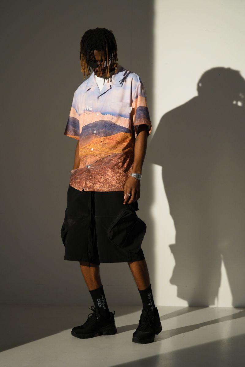 Empty Reference Zipper Pockets Shorts