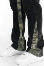 CZ Stitching Camo Flared Jeans