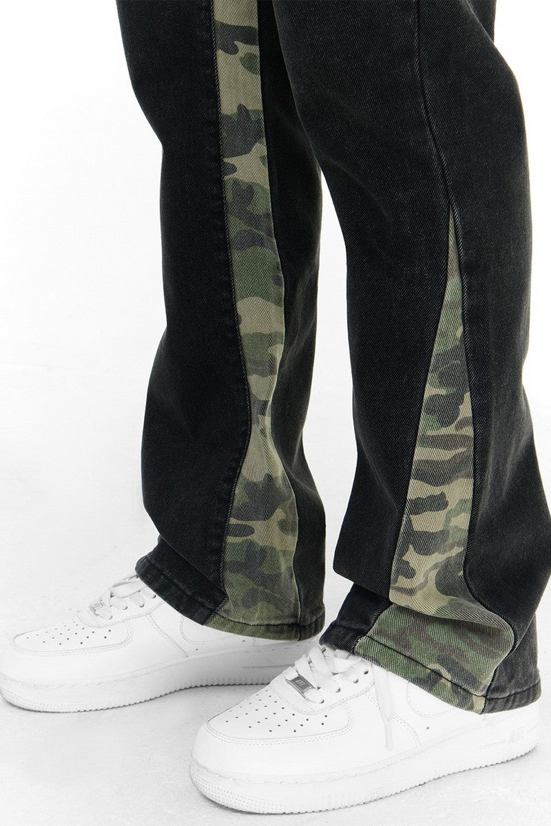 CZ Stitching Camo Flared Jeans