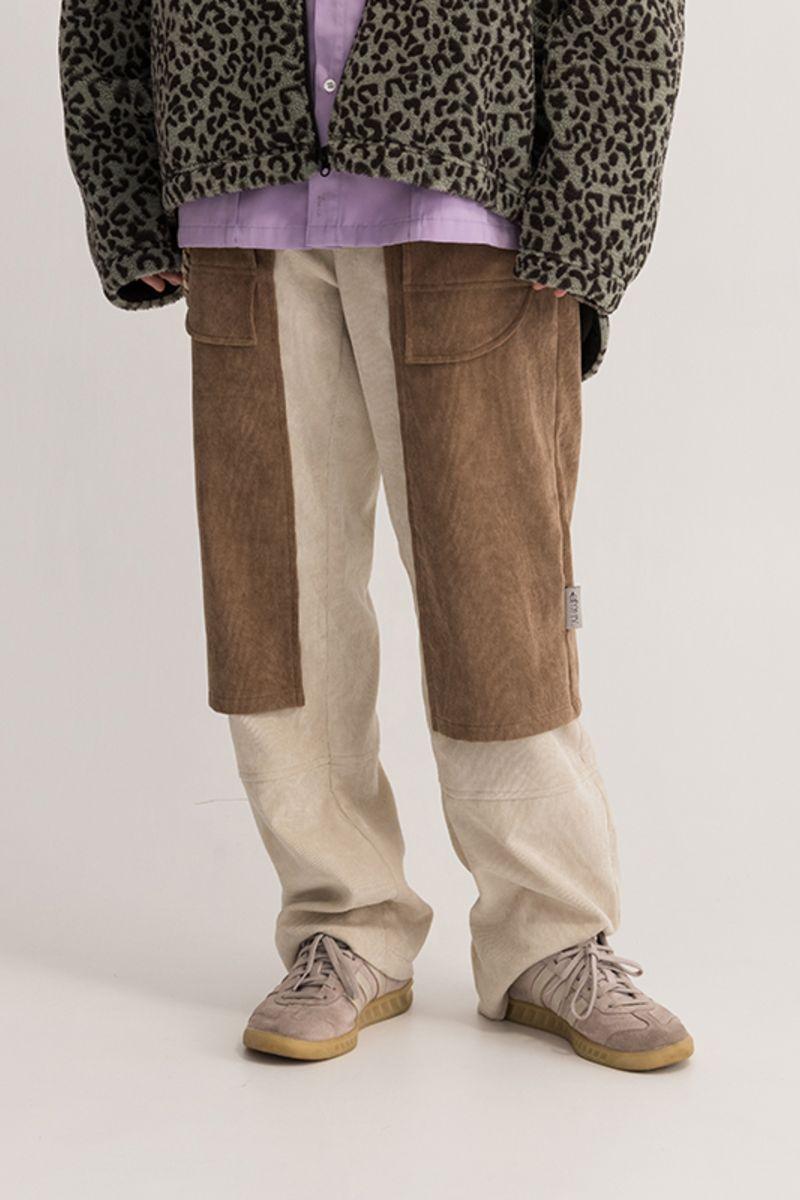 Empty Reference Large Pockets Corduroy Trousers
