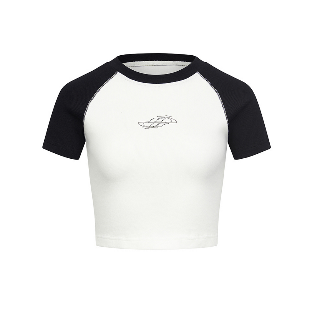 Dynamic Logo Raglan Crop Top
